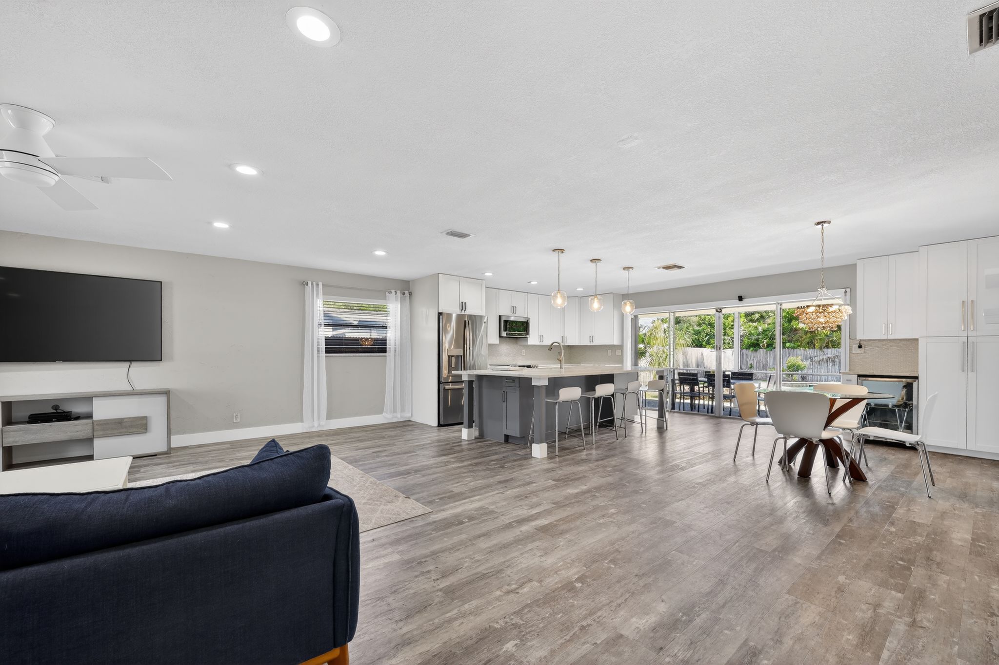 Living room view 1 at 159 SE 26th Ave, Boynton Beach