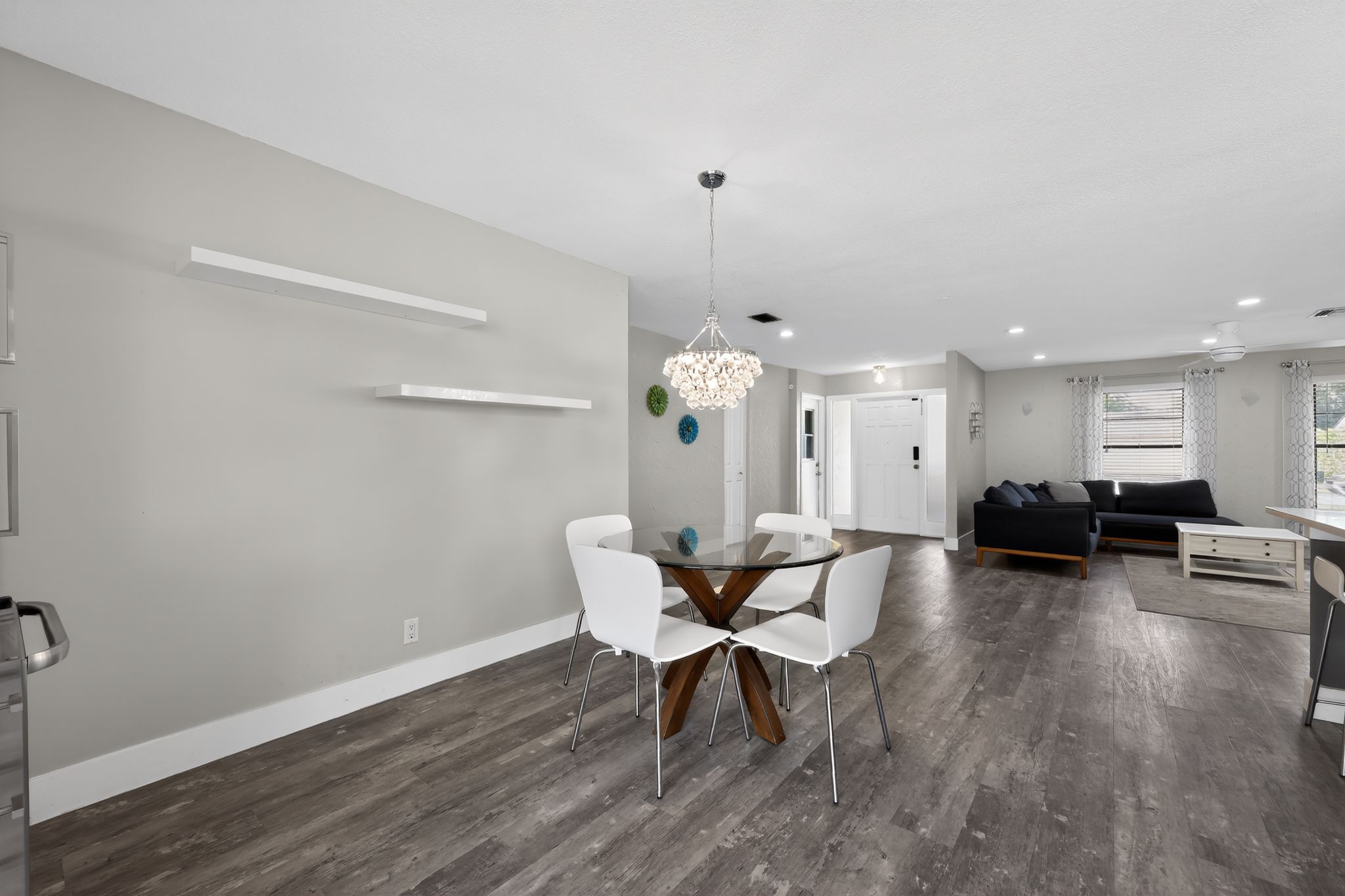 Dining area view 2 at 159 SE 26th Ave, Boynton Beach
