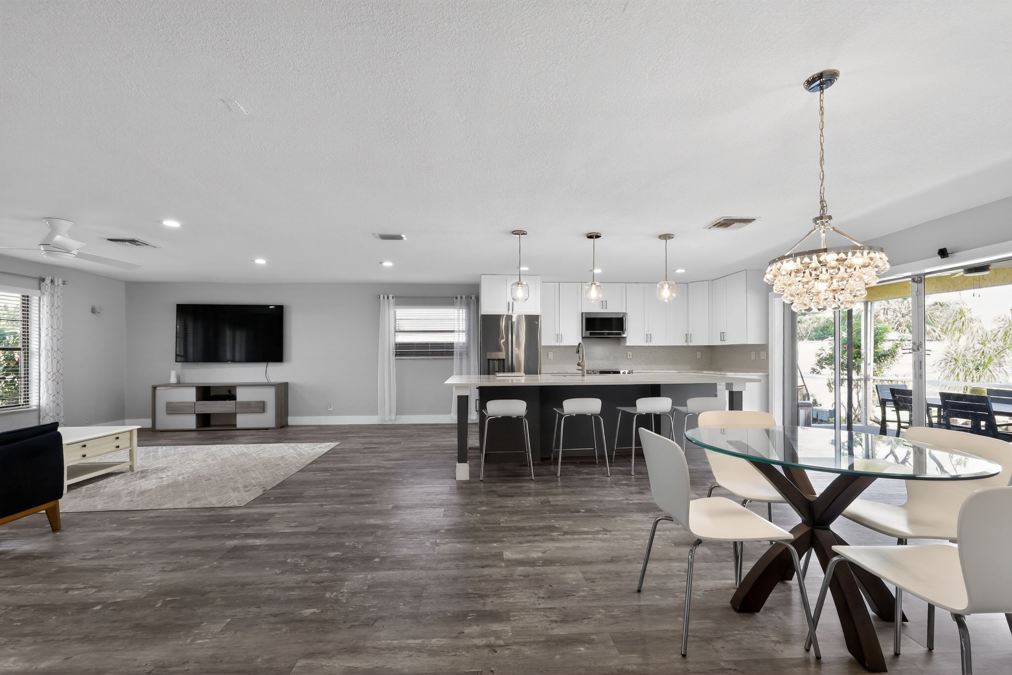 Dining area view 3 at 159 SE 26th Ave, Boynton Beach
